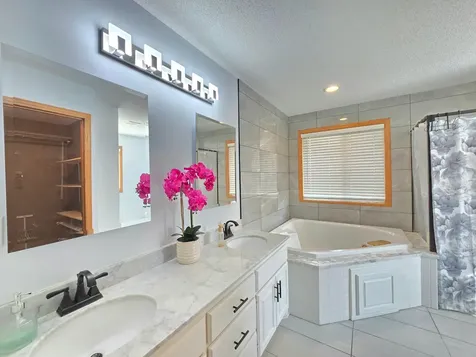 4625 Edinbrook Terrace Brooklyn Park MN 55443