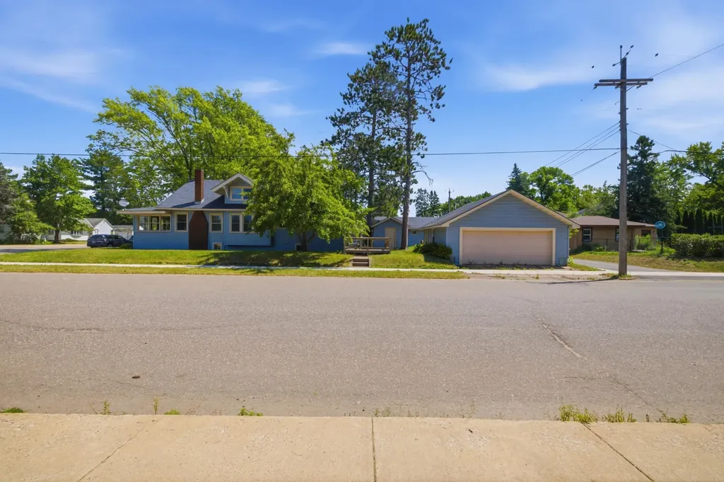 202 E Main Street Crosby MN 56441
