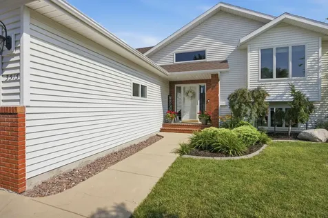 3515 44th Avenue S Fargo ND 58104