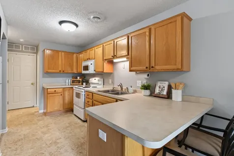 2507 Yellowstone Drive Hastings MN 55033