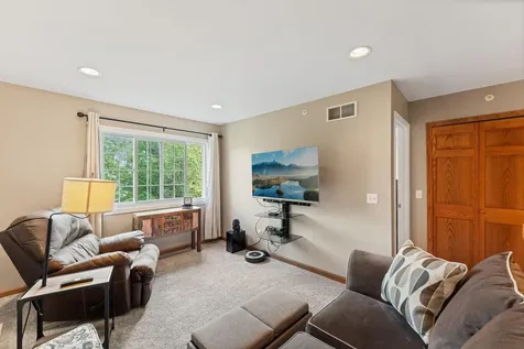 1208 Timber Way Stillwater MN 55082