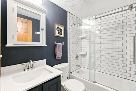 8081 Hidden Circle Chanhassen MN 55317