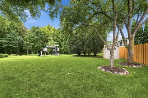 8081 Hidden Circle Chanhassen MN 55317