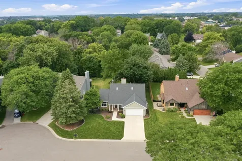 8081 Hidden Circle Chanhassen MN 55317