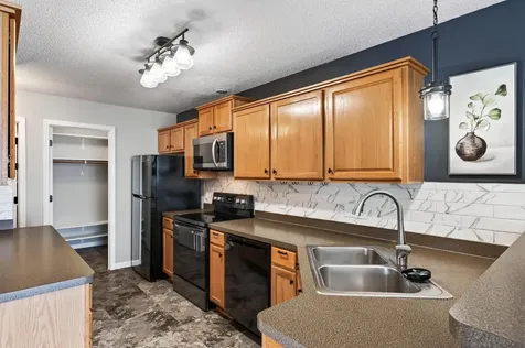 12646 74th Avenue N Maple Grove MN 55369