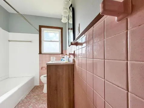 1644 Woodbridge Street Saint Paul MN 55117