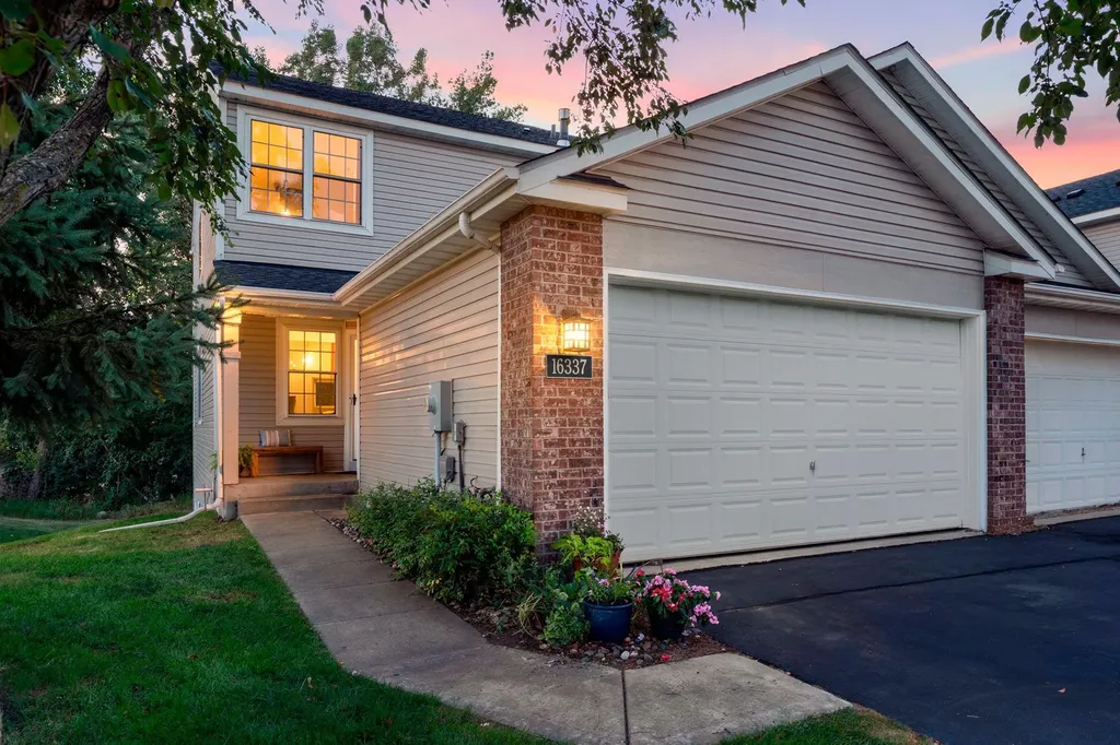 16337 Jatos Circle Lakeville MN 55044