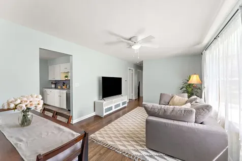63 Ferndale Street N Maplewood MN 55119