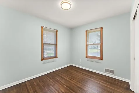 63 Ferndale Street N Maplewood MN 55119