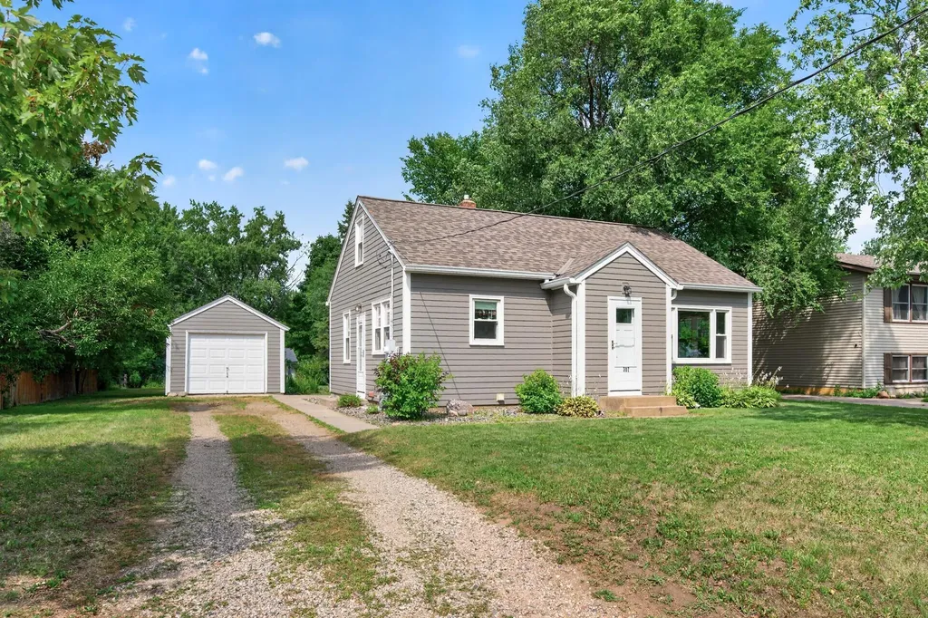307 E 4th Street Monticello MN 55362