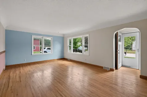 307 E 4th Street Monticello MN 55362