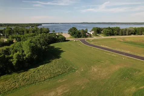2006 South Ridge Road Detroit Lakes MN 56501