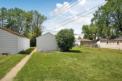 141 19 1/2 Avenue N Saint Cloud MN 56303