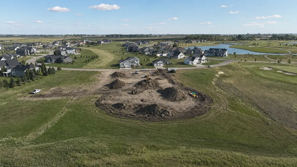 272 Viking Court Oxbow ND 58047