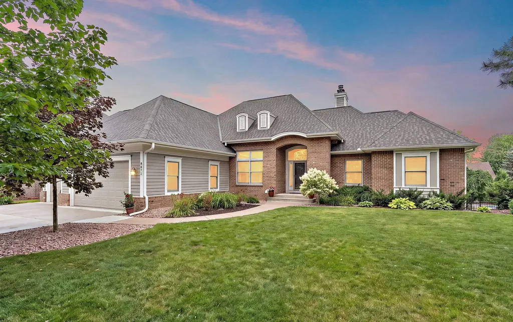 8072 Enclave Circle Woodbury MN 55125