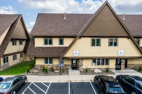 2103 County Road D E Maplewood MN 55109