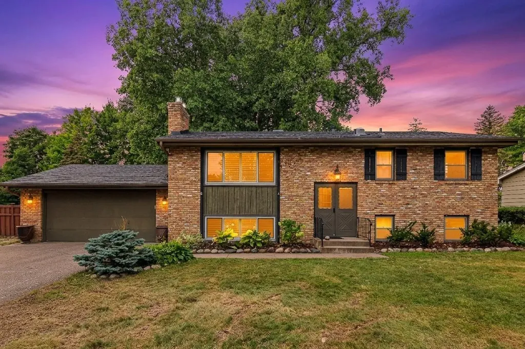 5616 Highwood Drive Edina MN 55436