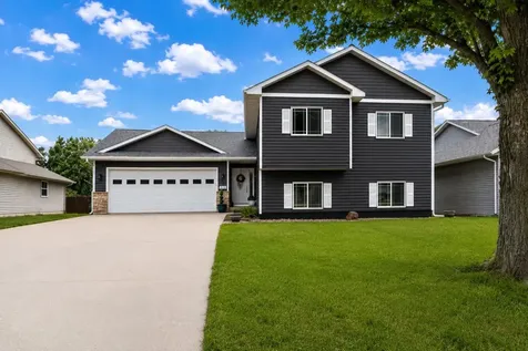 109 Cougar Drive Mankato MN 56001