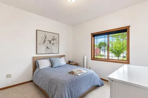 109 Cougar Drive Mankato MN 56001