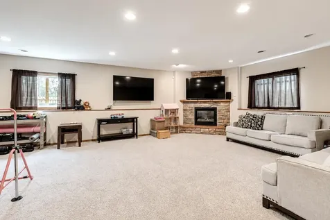 109 Cougar Drive Mankato MN 56001
