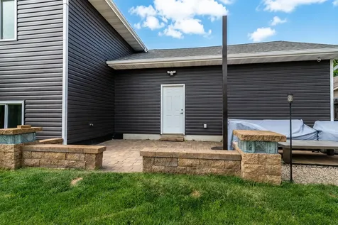 109 Cougar Drive Mankato MN 56001