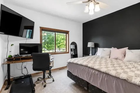 109 Cougar Drive Mankato MN 56001