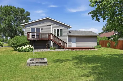 2523 33rd Avenue S Moorhead MN 56560