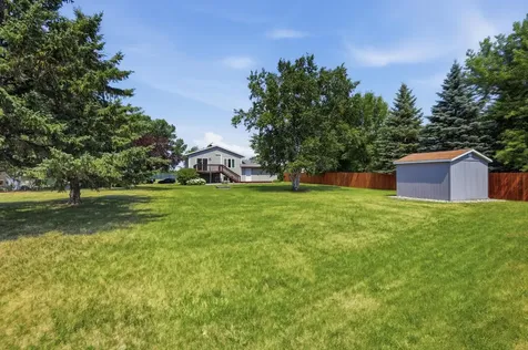 2523 33rd Avenue S Moorhead MN 56560