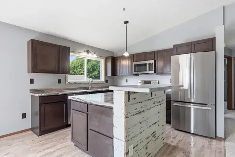2523 33rd Avenue S Moorhead MN 56560