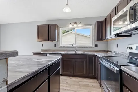 2523 33rd Avenue S Moorhead MN 56560