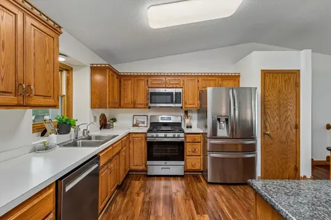 5710 W 139th Street Savage MN 55378