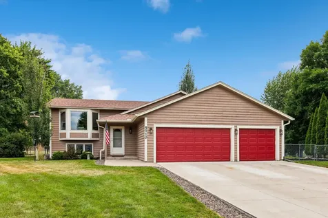 5710 W 139th Street Savage MN 55378