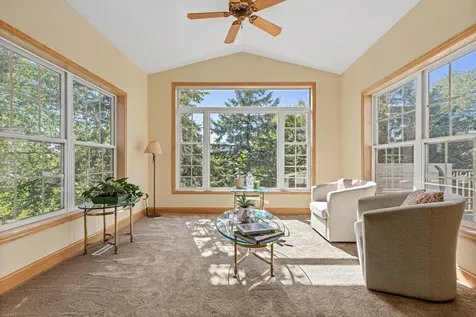 408 Holly Lane N Oakdale MN 55128
