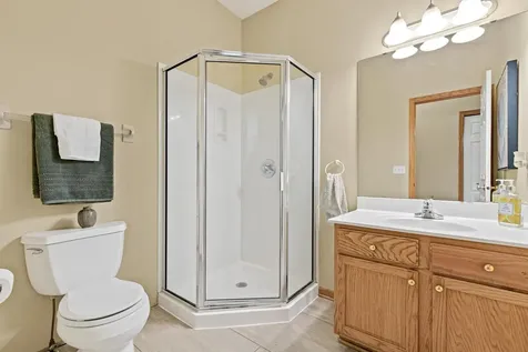 408 Holly Lane N Oakdale MN 55128
