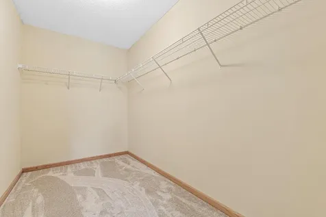 408 Holly Lane N Oakdale MN 55128