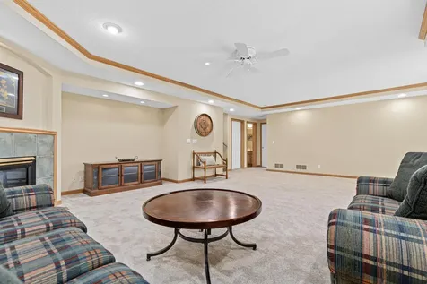 408 Holly Lane N Oakdale MN 55128