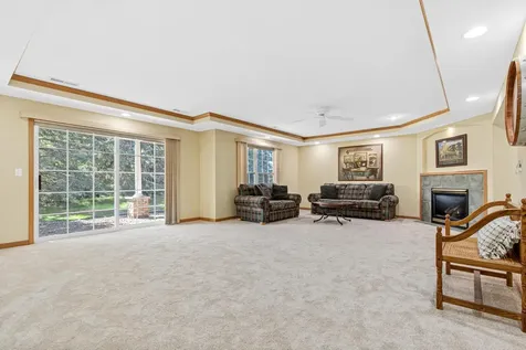 408 Holly Lane N Oakdale MN 55128