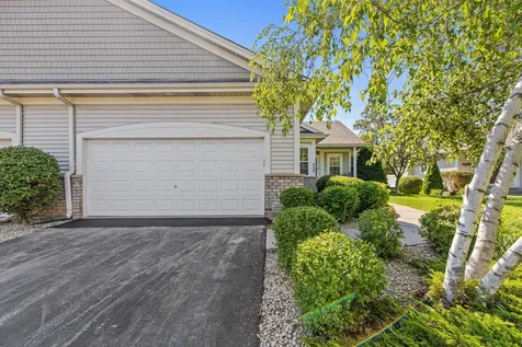 408 Holly Lane N Oakdale MN 55128