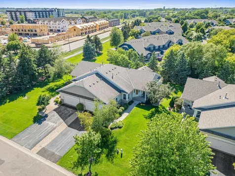 408 Holly Lane N Oakdale MN 55128
