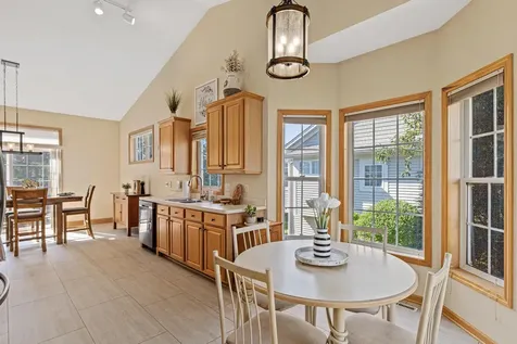 408 Holly Lane N Oakdale MN 55128