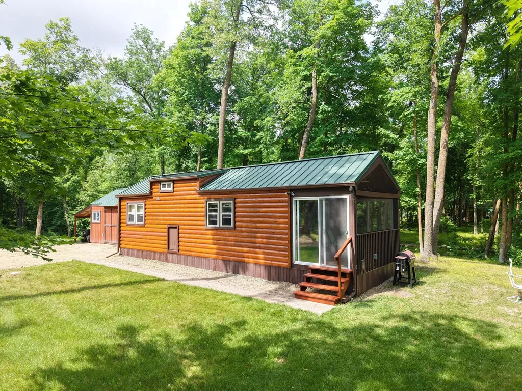 47260 Schoolhouse Drive Solway MN 56678