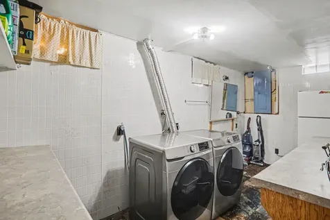 808 N Oakley Street Luverne MN 56156