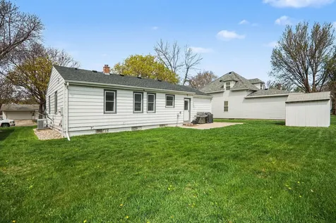808 N Oakley Street Luverne MN 56156