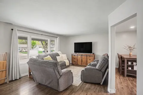 808 N Oakley Street Luverne MN 56156