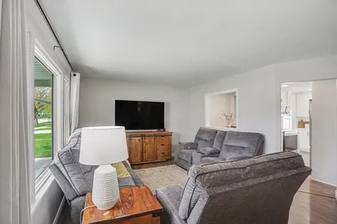 808 N Oakley Street Luverne MN 56156