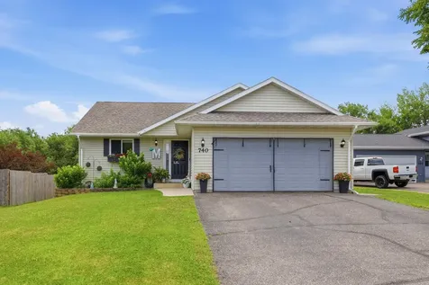 740 Texas Avenue NW Hutchinson MN 55350