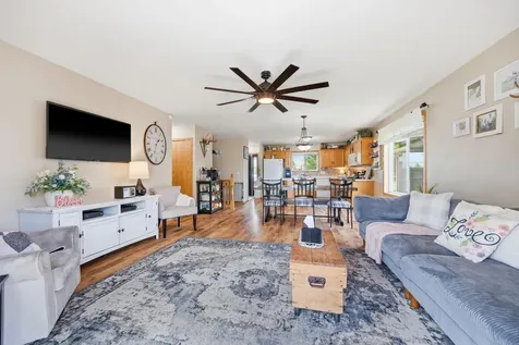 740 Texas Avenue NW Hutchinson MN 55350