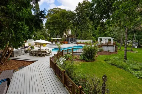 3865 Hillcrest Road Deephaven MN 55391