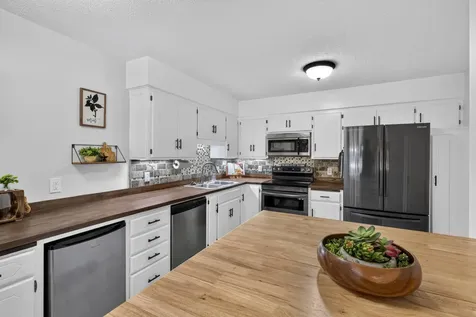 13315 Morgan Avenue S Burnsville MN 55337
