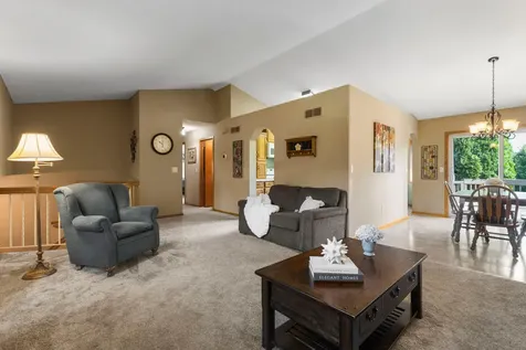 9044 Sequoia Road Woodbury MN 55125